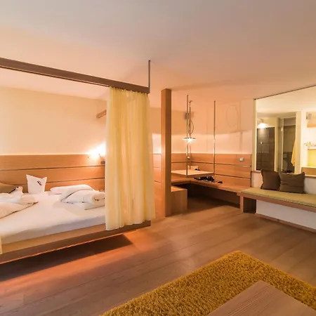 Waltershof Hotel