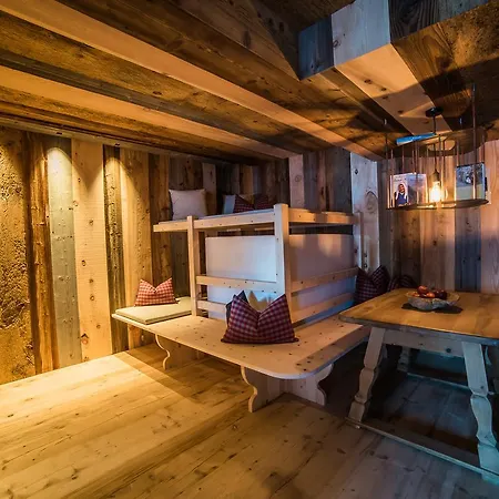 Waltershof Hotel 4*